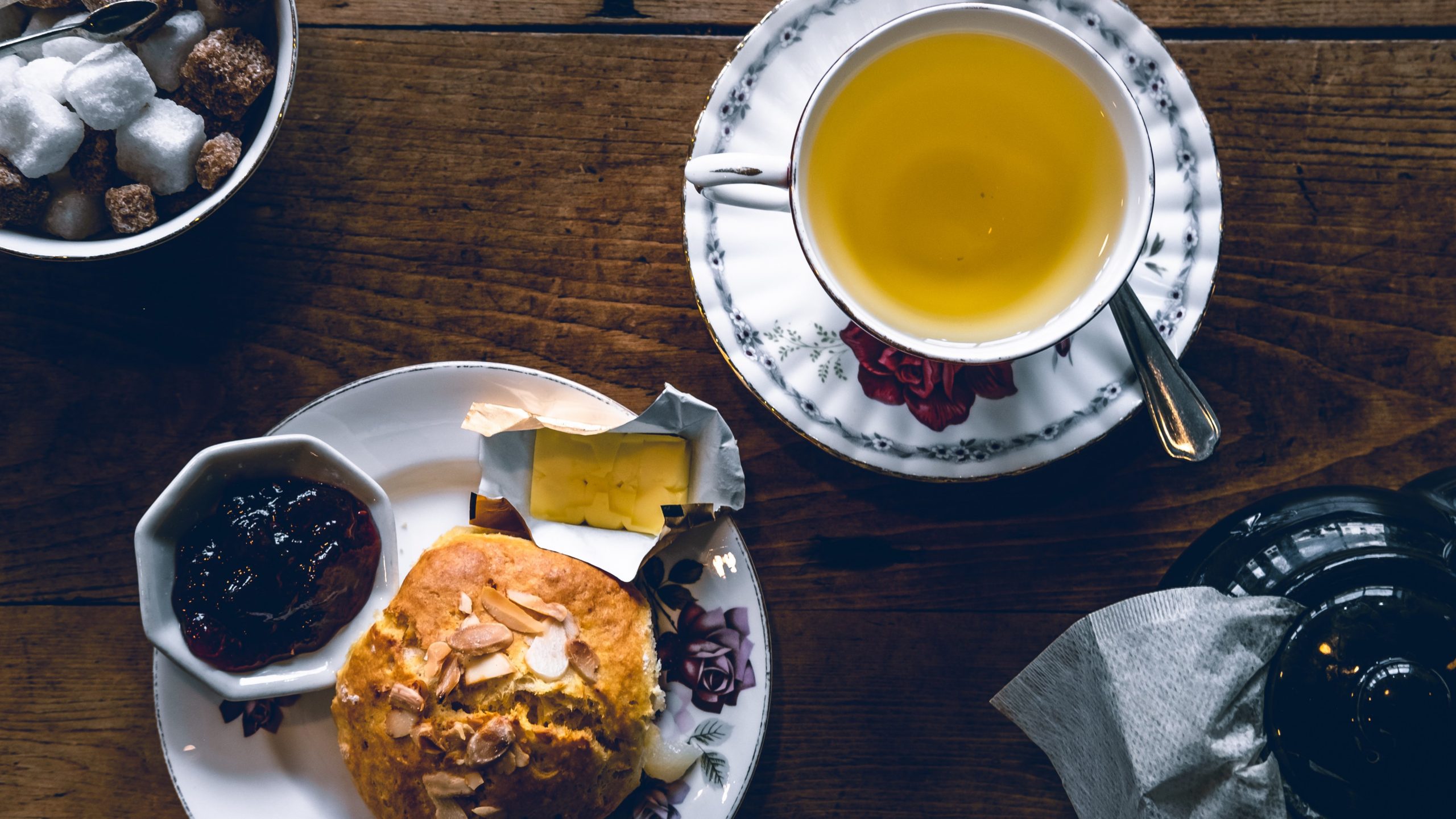 傳統的英式奶茶泡法，帶你到英國喝下午茶｜買茶最推薦- 無可挑Tea
